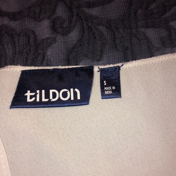 White Short Sleeve Blouse with Peekaboo Back - Picture 3 of 5